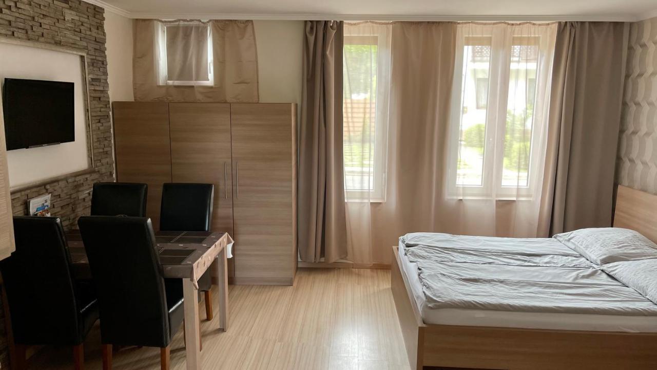 Gyula Vár Prémium Apartman Exterior foto